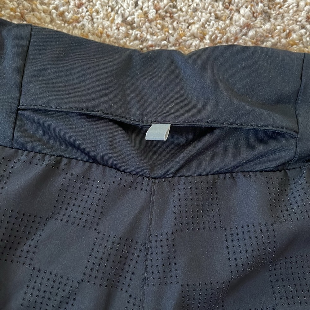 Nike dry fit women’s shorts - Picture 5 of 5
